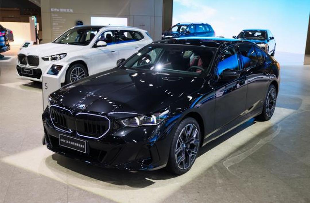 全新525Li裸车28万,一年准新还要30万+:宝马倒挂卡在金九,抄底前先算清三笔账