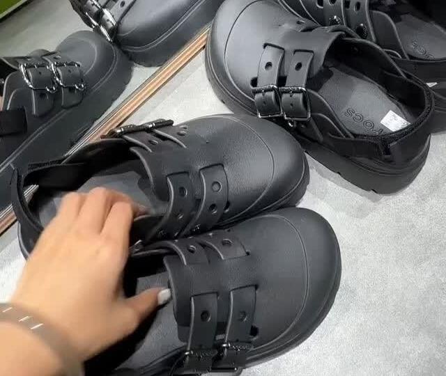 宝可梦联名与庞克实穿 | crocs/卡骆驰9.10日报