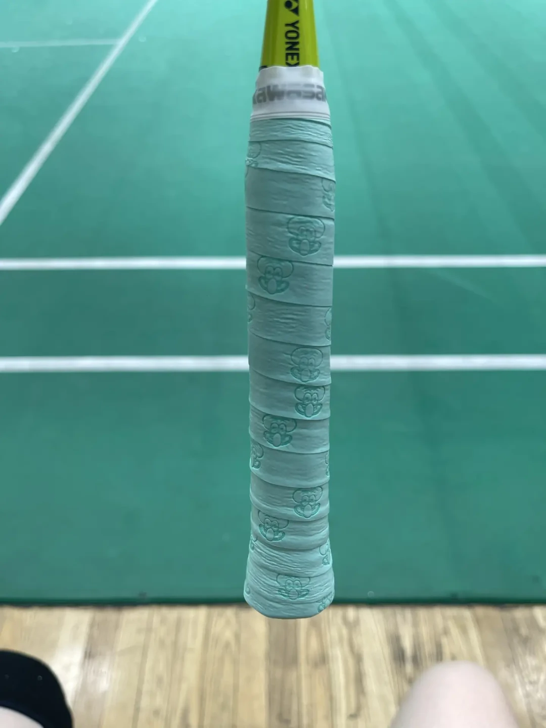 球友一周换3次手胶还在滑?对完这月几十条手胶帖和评论区,先算三本账:汗量上限、缠法代价、口粮年费