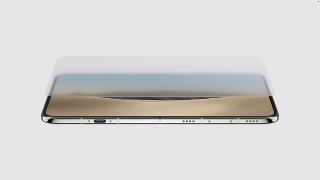 iPhone Duo 首发上手：唯一值两万元的折叠屏