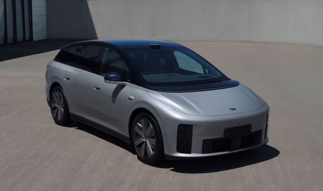 理想 i6 换上中创新航电芯，极氪 9X 光辉、Model Y 性能版现身，9 月新车提前看