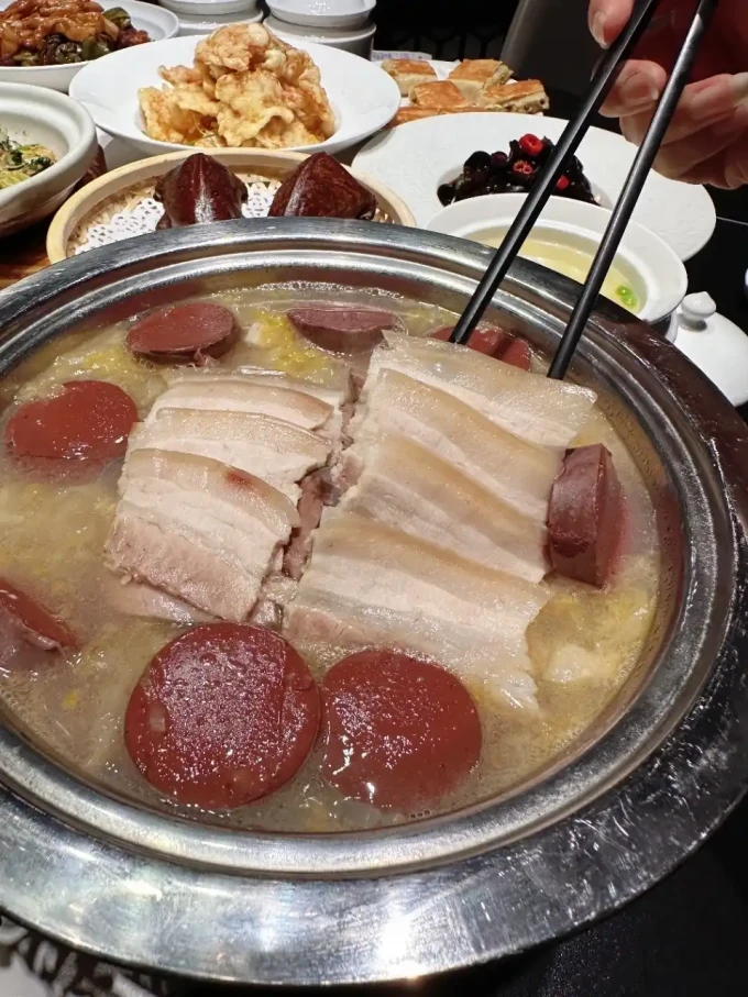 聚会餐饮