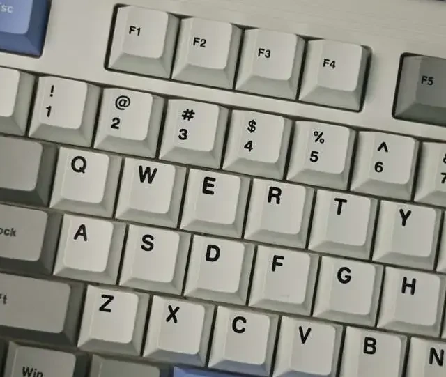 108配列还支持8K！这不得干完活直接开一把！--首席玩家NEO108V2