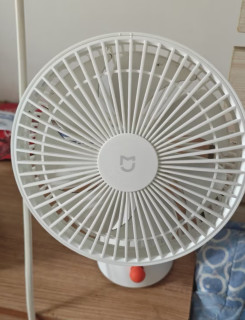 新学期，小米桌面风扇解决夏季闷热问题