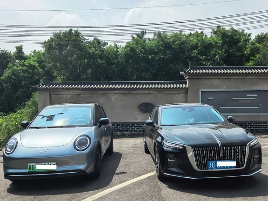 油车老炮挤进电车试驾局:#当油车主义试驾过电车后#刷屏,我把三平台原声拆成3类,别扭哪些能改、哪些是硬伤