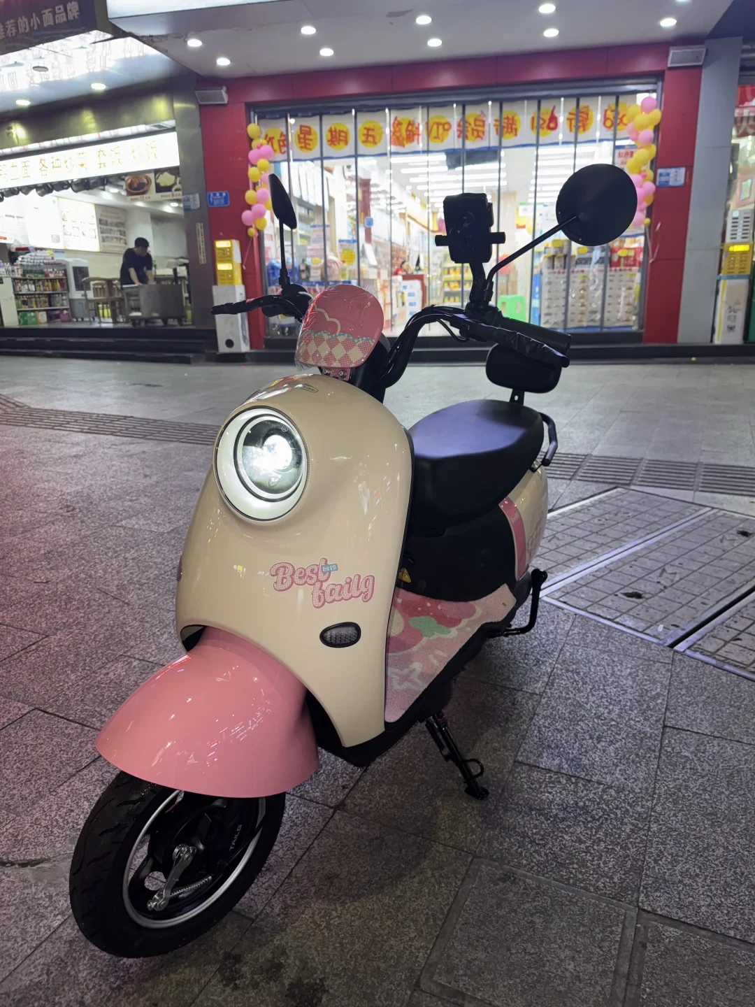 大果粒降400到1699、又要收“地区运营服务费”:台铃9月价格战的两副面孔,翻完第一财经原话、5个真实价格和几篇低开发票帖,进店先把这4个问题问完