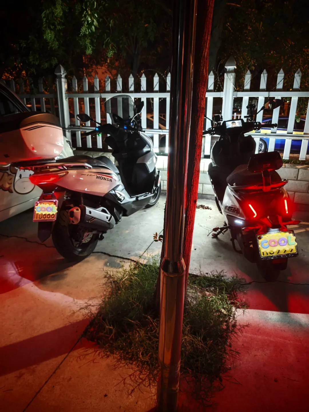 1万到2万第一台车选油还是选电,新手全在纠结:升仕150X对垒九号M5拆解视频4190条评论、8千差价和三年油电账,连牌照驾照的坑我全对了一遍