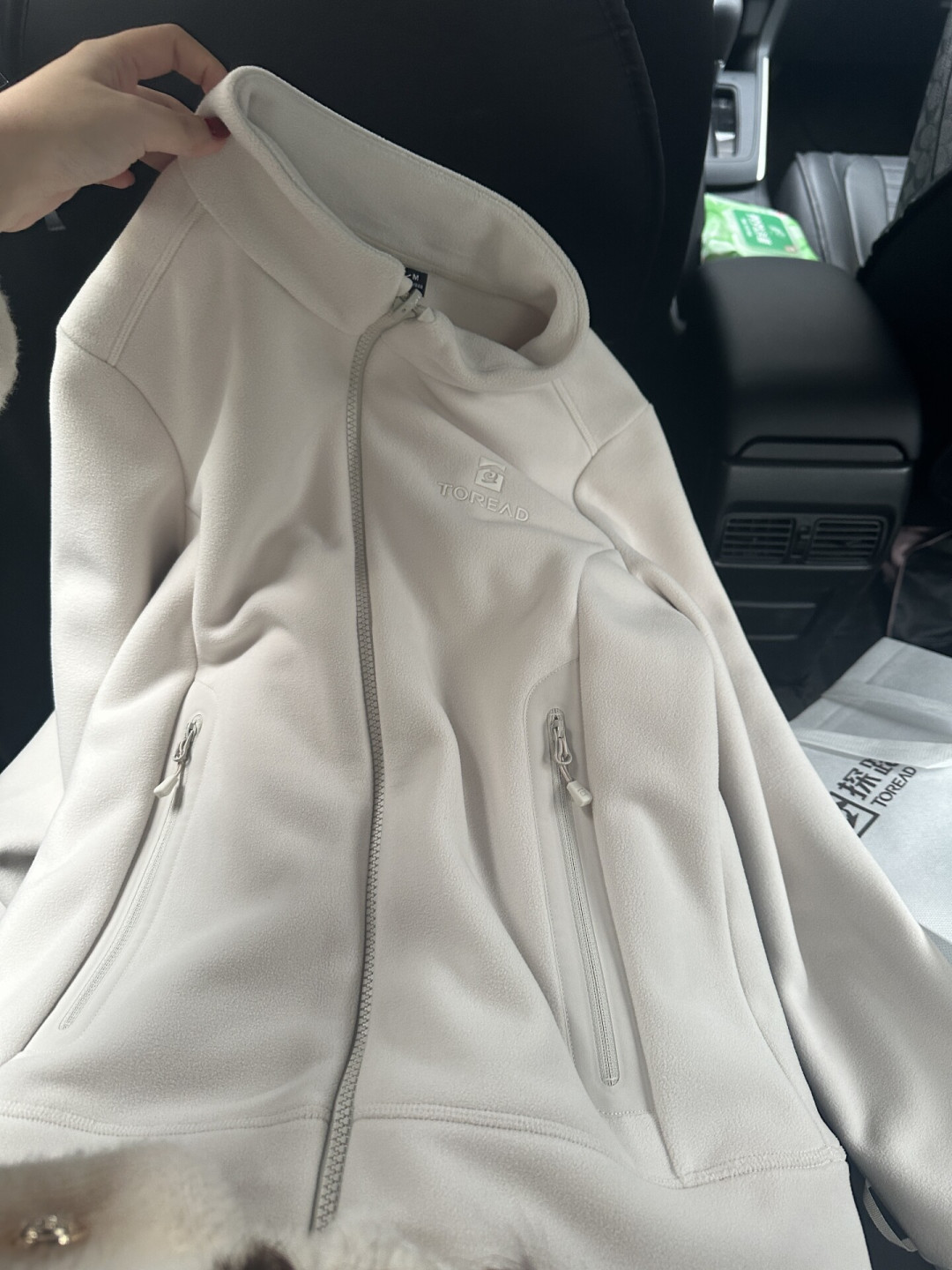 探路者抓绒从80元排到189元,799的三合一还带着内胆:对完5个价格锚点、4种款式、7类追问,国庆进山壳下那一层配谁清楚了