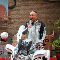 等ABS还是现在提：极核AE4的观望账，我把工信部申报、6个报价和满屏"等不起"摆上了同一张桌