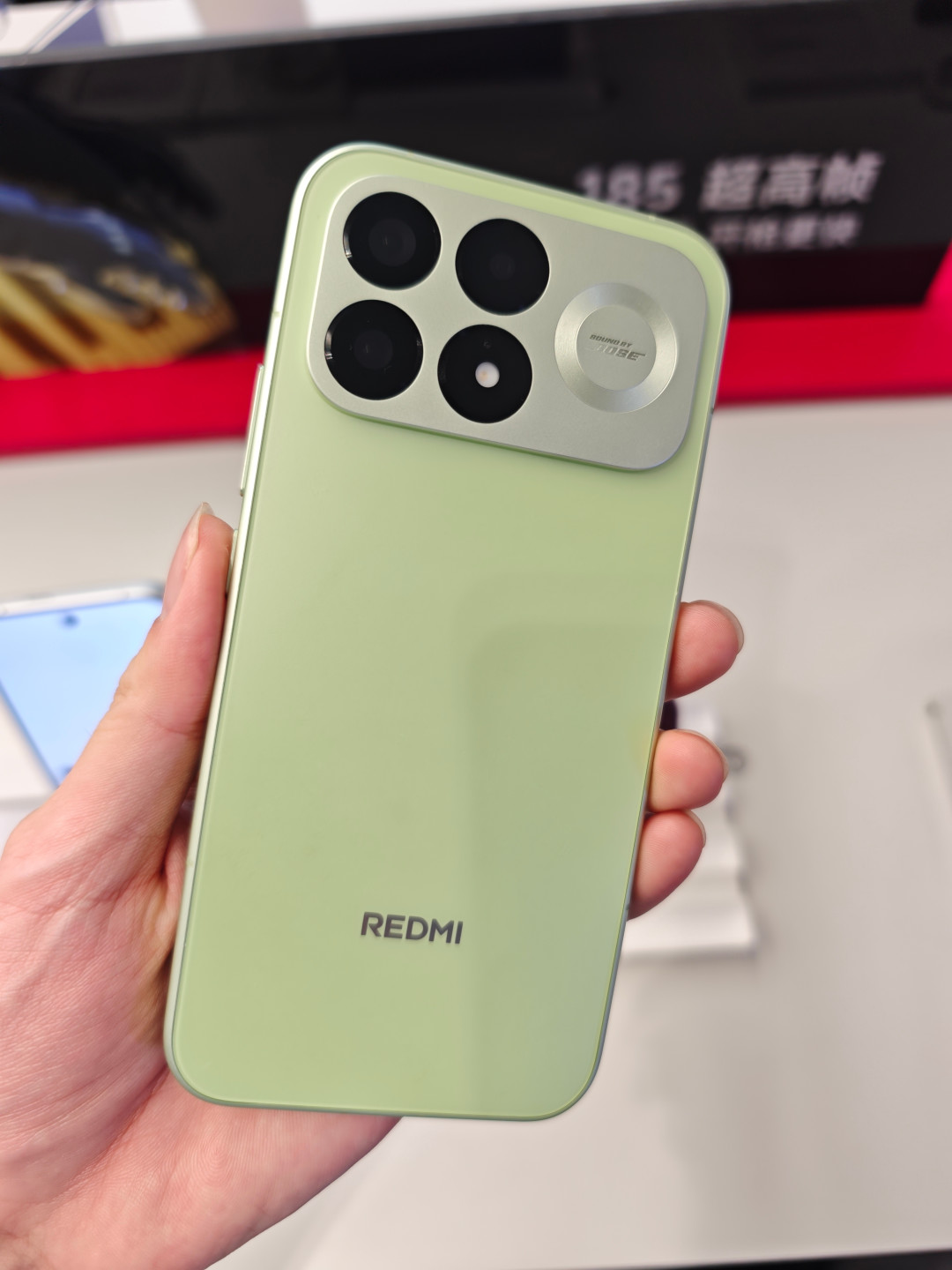 REDMI没有1080p的LCD了?「LCD之死」刷屏的夜里,急着囤机的LCD党先把这三本账对完