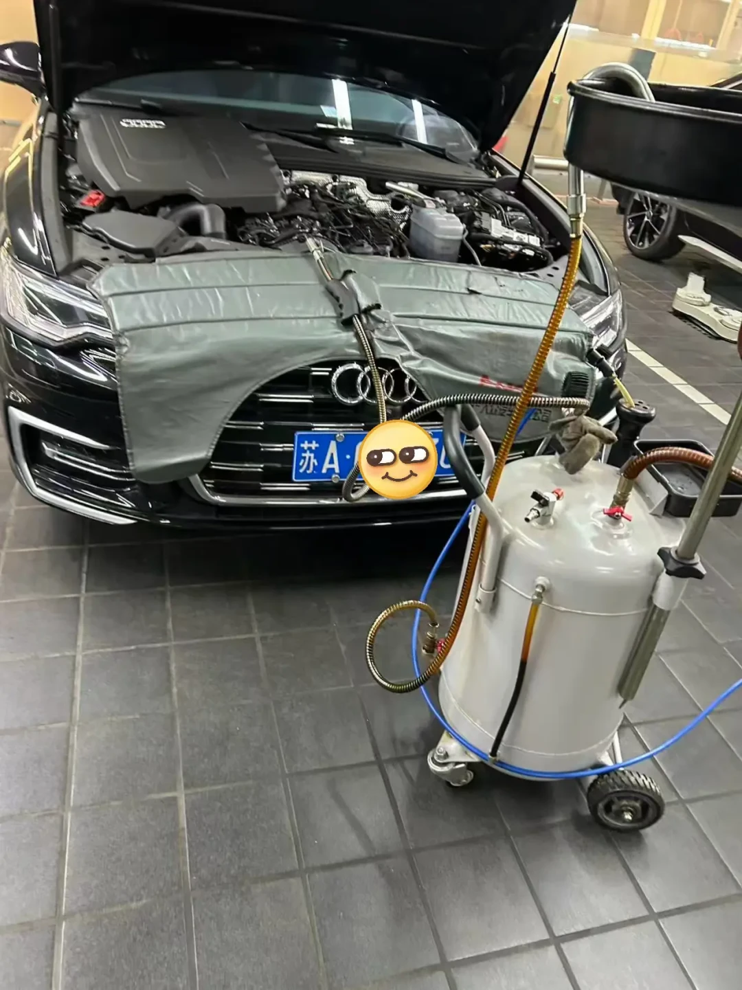 新车首保被搞成“事故车”,门店的方案是换试驾车拆车件:这台A6L的遭遇,把首保四笔账摆上了台面
