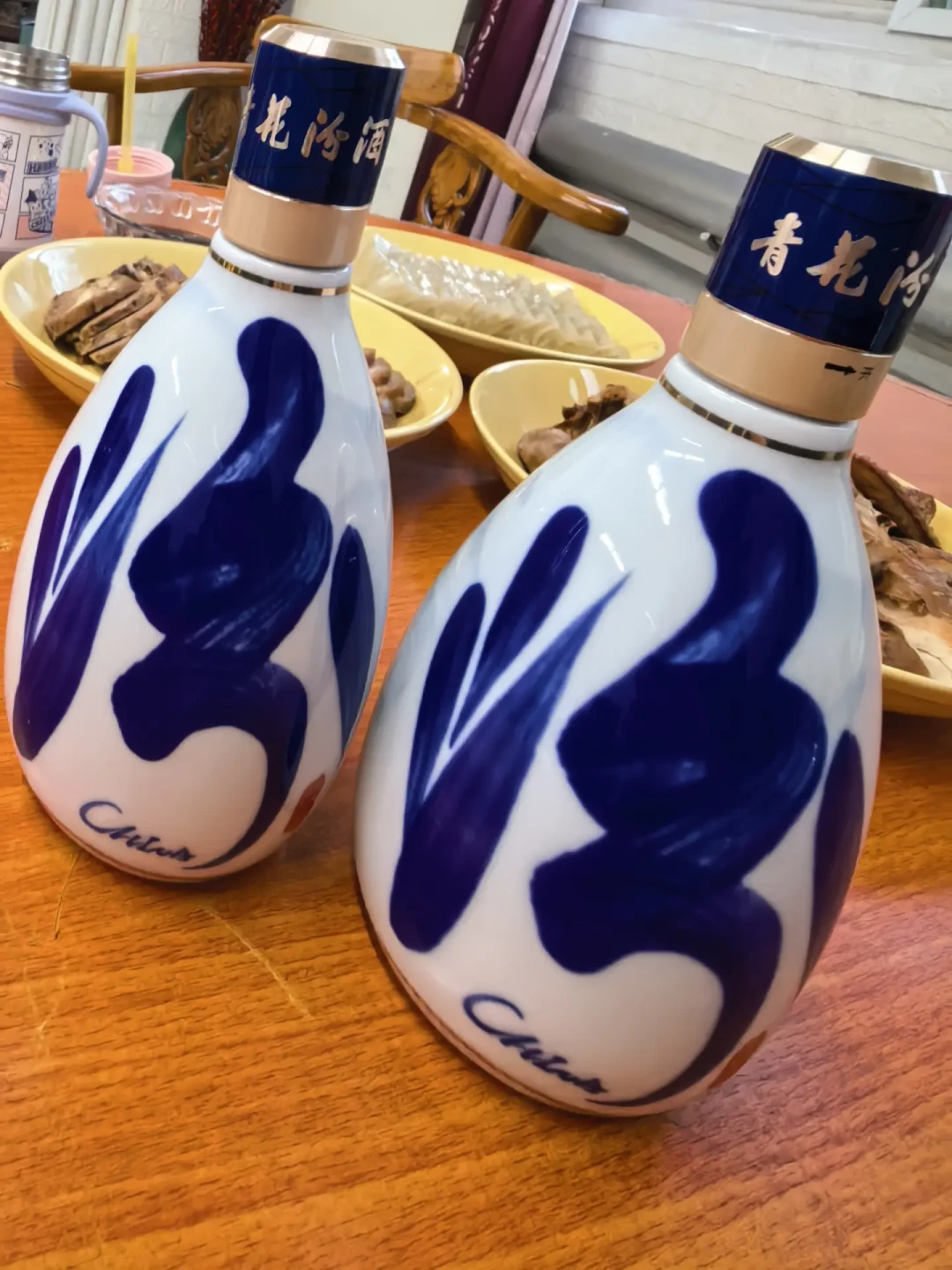 离国庆还有二十来天，先想清楚行李箱里那几瓶汾酒：3000毫升的额度，475的黄盖能装6瓶、1L方瓶只算3瓶，安检口那三条线我替你划好了