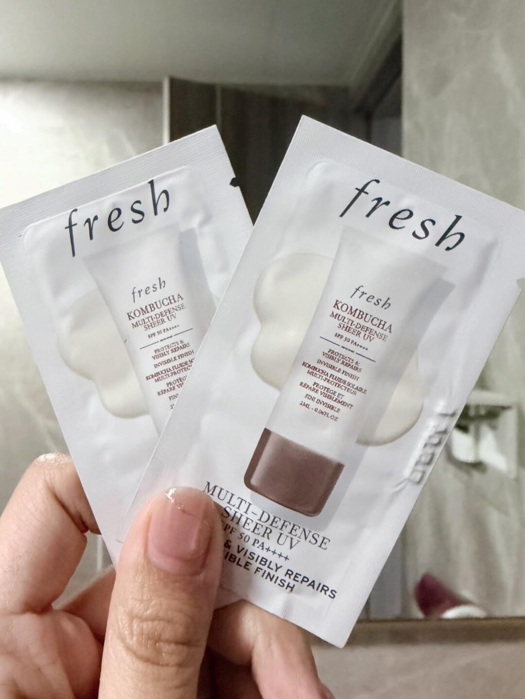 fresh成立35年来的第一支防晒卖满半年:495元的小氧伞,十年会员复测过敏、油皮避雷一片,先花5块钱买小样验完再谈囤