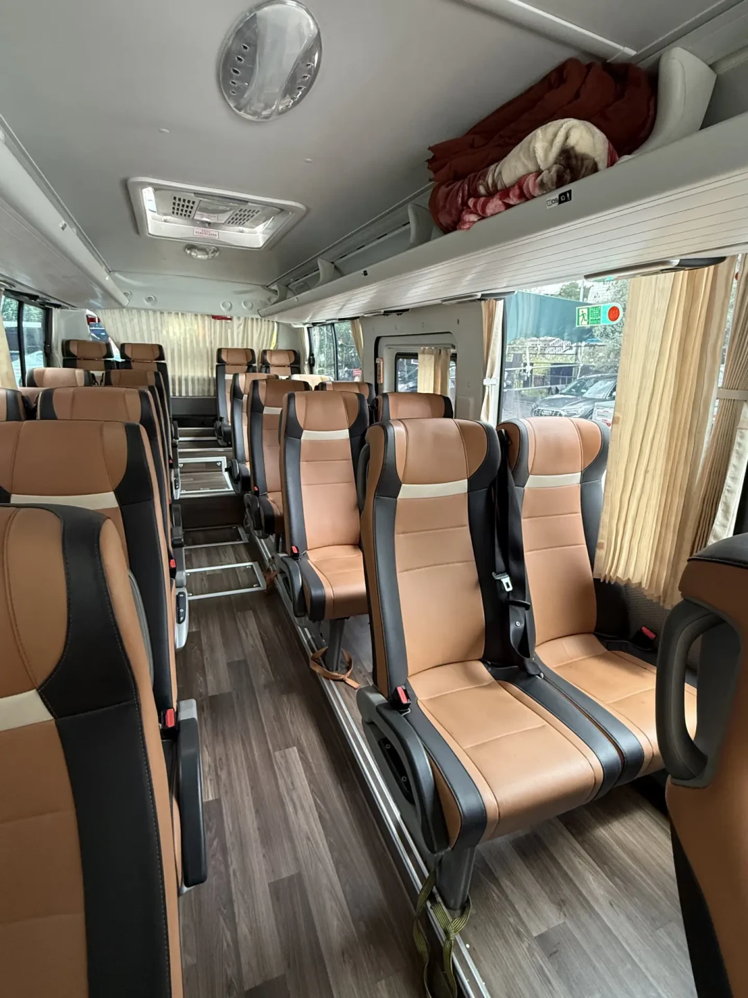 国庆去冈仁波齐转山,先对完进出这三本账:大巴502、拼车副驾700、直飞不到3K,8天假期只有一种排法是对的
