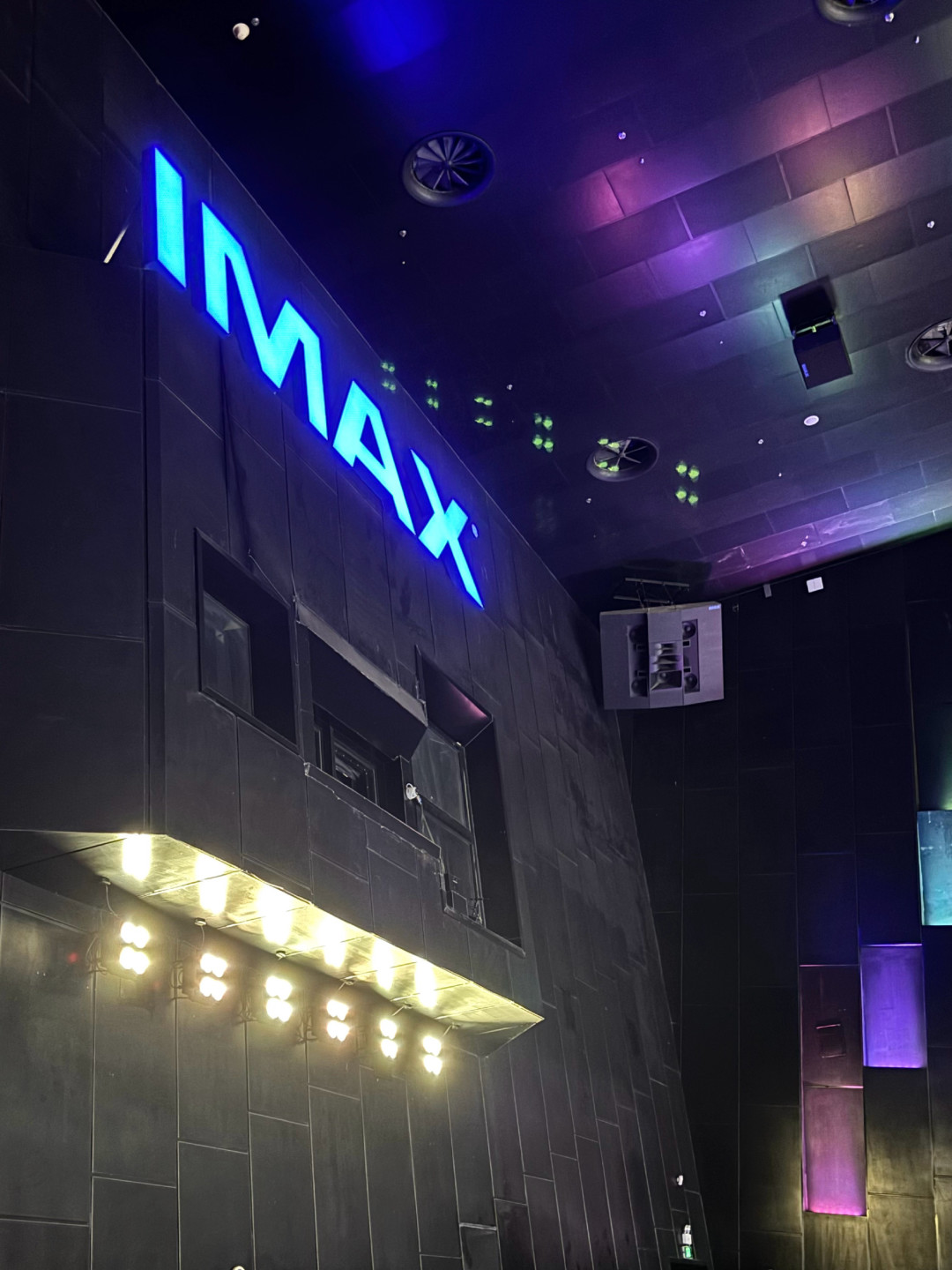 延映到10月13日：《奥德赛》登顶IMAX影史第一那天起，你订的“胶片厅”可能是假的