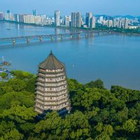 吵鲁智深死时三十还是四十？我把原著时间线索对了一遍，两边引的数都不是他的