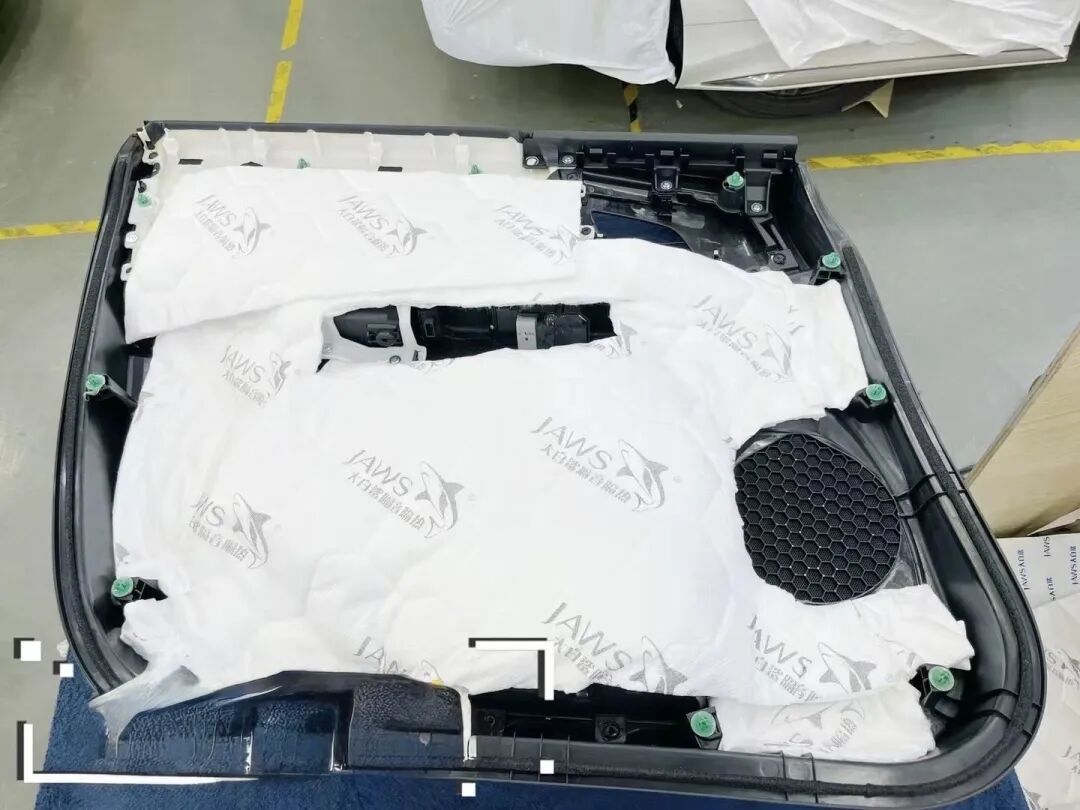 新MPV先别急着全车隔音:全车1万2和轮拱600,谁是智商税?第三排乘客不认分贝仪