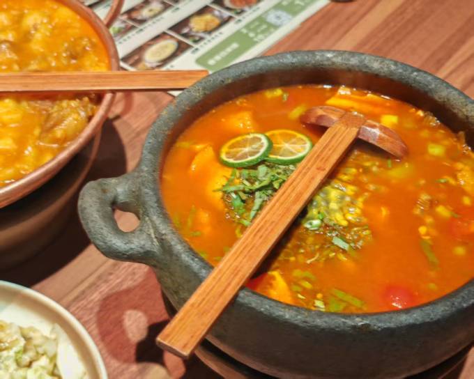 聚会餐饮