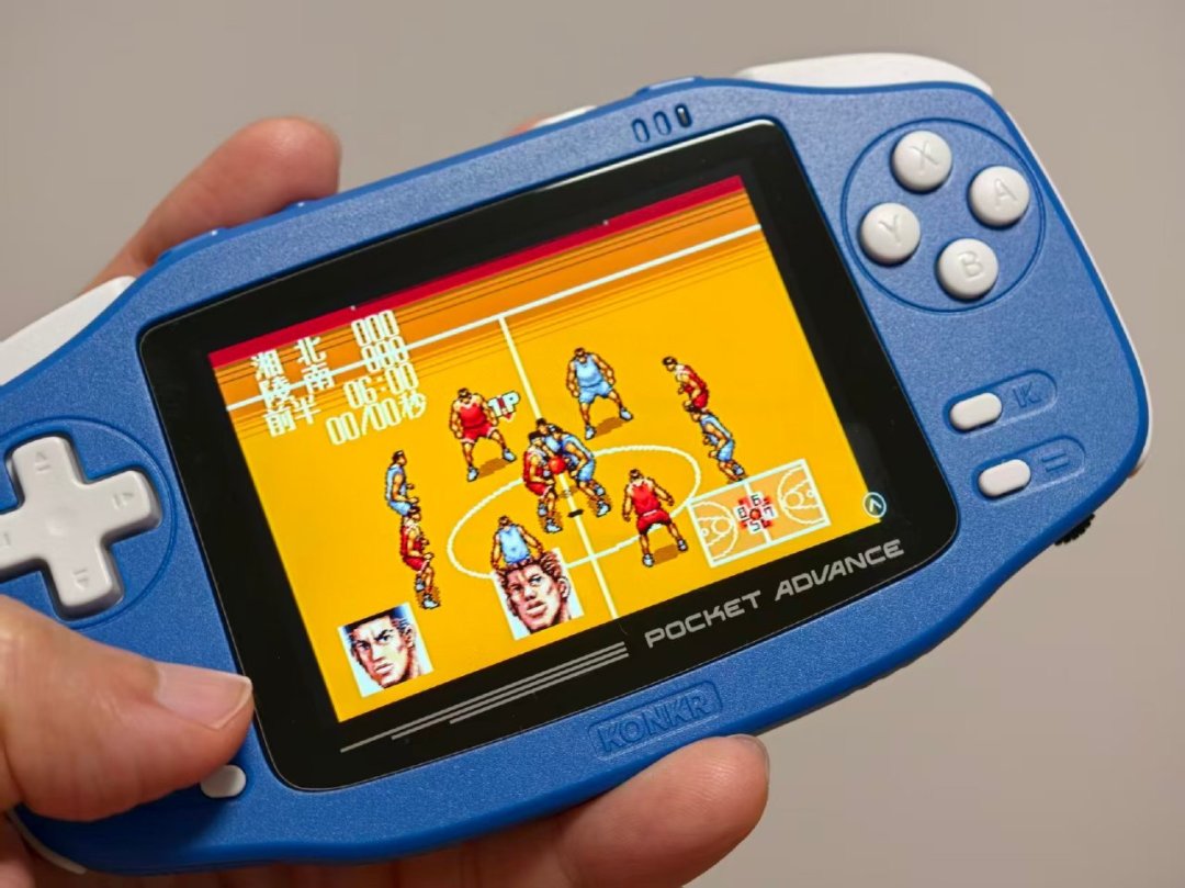 599元的“GBA”卖了两万台：330条评论吵成的避雷大战，买新、改机还是收原装，先算完三笔账