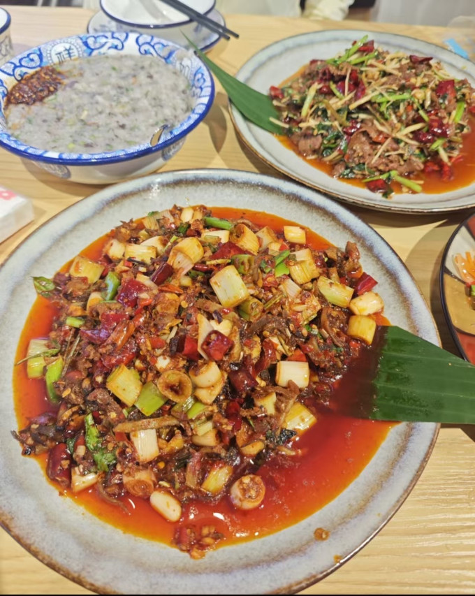 聚会餐饮