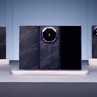 华为Mate XT 2非凡大师今日开售，何刚拆解展翼三折叠后极致追求