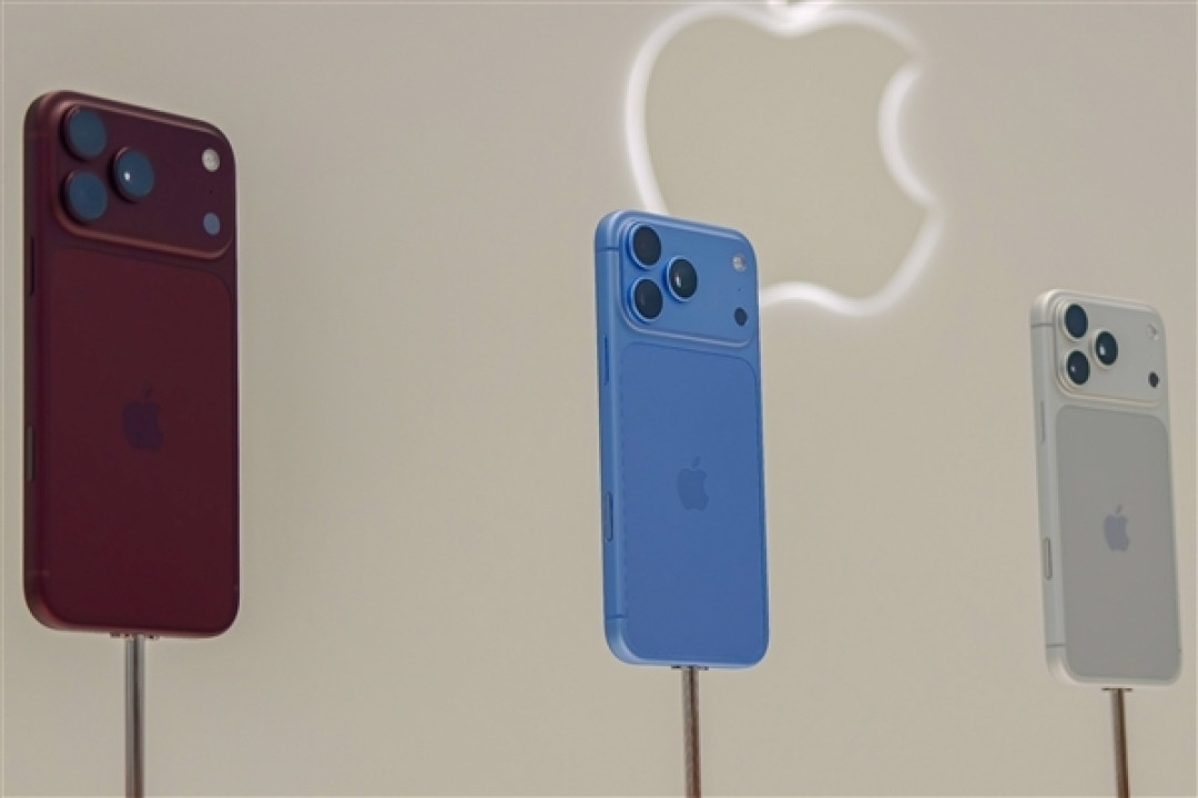 “苹果18抢不到”冲上热搜 果粉卡点进直接崩 iPhone 18 Pro为何一机难求