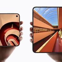 iPhone Duo黄牛溢价翻五倍，贷款囤货赌缺货，普通人别当接盘侠