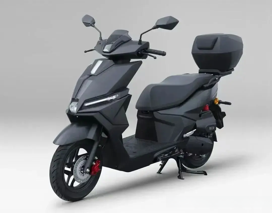 8080元还联名高达：新大洲的NS125FX，把刚定NWT125的人问住了