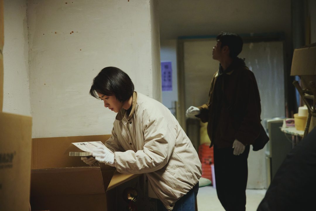 两集收视同时段第一、热度破8000、五星和弃剧帖同屏:《冬城猎凶》开播第3天,追不追先算清这三笔账