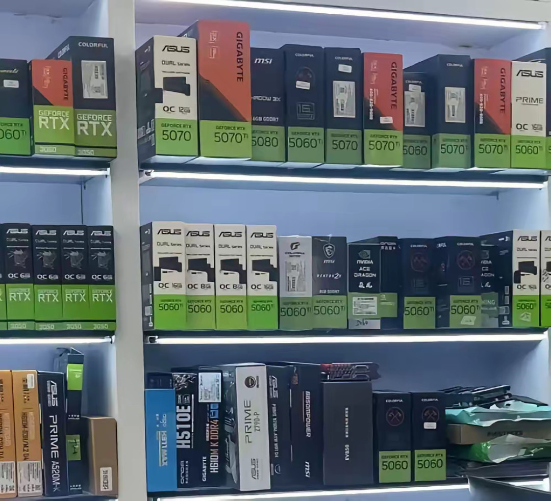 一个季度卖出1250万块、创四年新高，市场却还在“封仓涨价”：卡没有消失，只是换了手——要不要继续等，盯紧这4个见顶信号