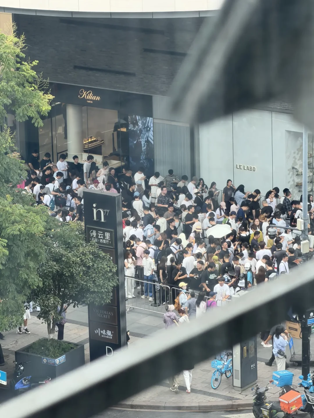 上午10点排号700+，晚上7点半20分钟进店：杭州