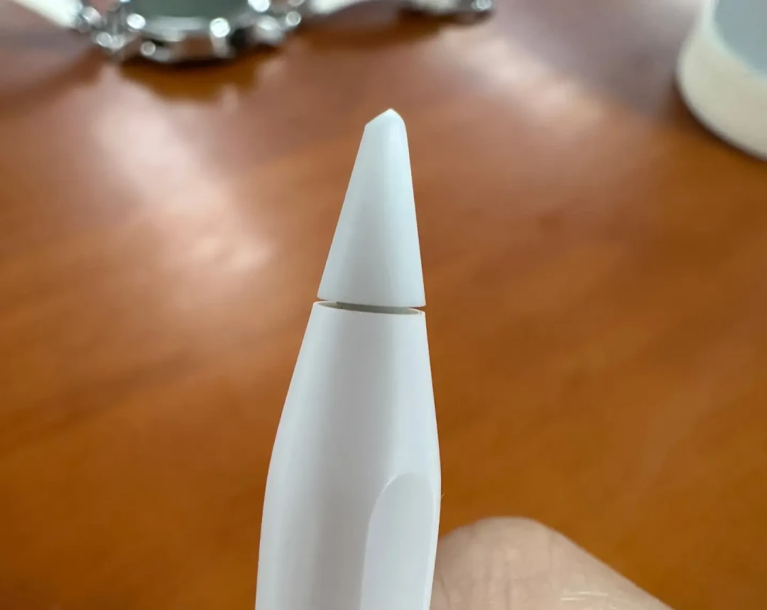 开学季新平板第一步卡在贴膜：拆了9篇实测帖，断触是笔的账，秃笔尖是膜的账，AR膜的账在涂层寿命