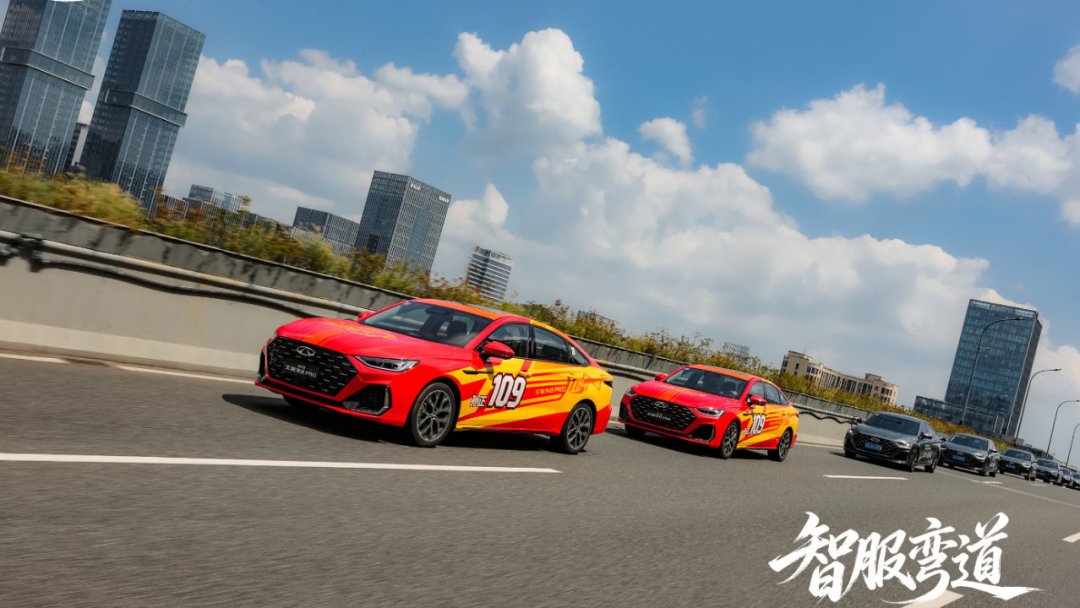 “燃油车要绝版”又上热门,销冠博越L却把激光雷达装上车顶:9月扎堆的“油电同智”,定下油车的人金九银十先理清这四条路