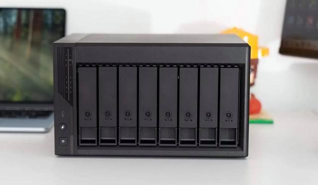 16G标配、24G点亮、32G只认单面:威联通Qu系列上市一年,单槽内存的三本账9月重算一遍