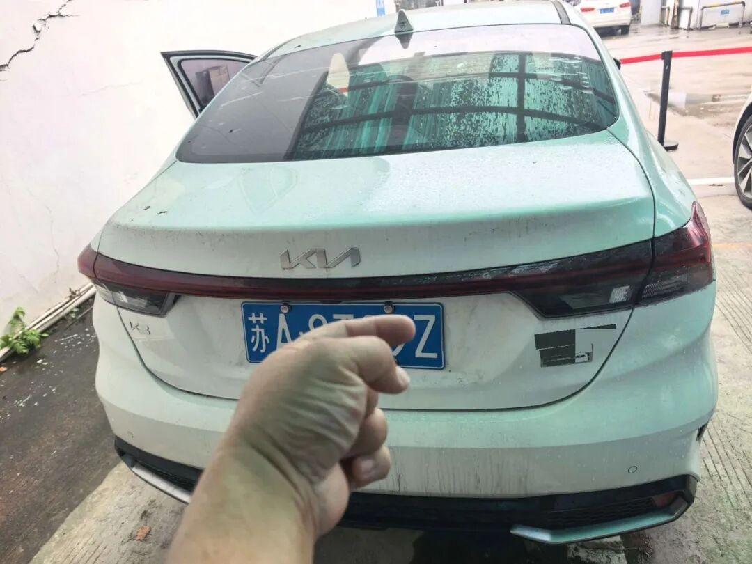 新K3一口价6.99万,先挤爆的不是2万块老车:那台5.69万的退役试驾车,才是价格梯度上睡不着的一方