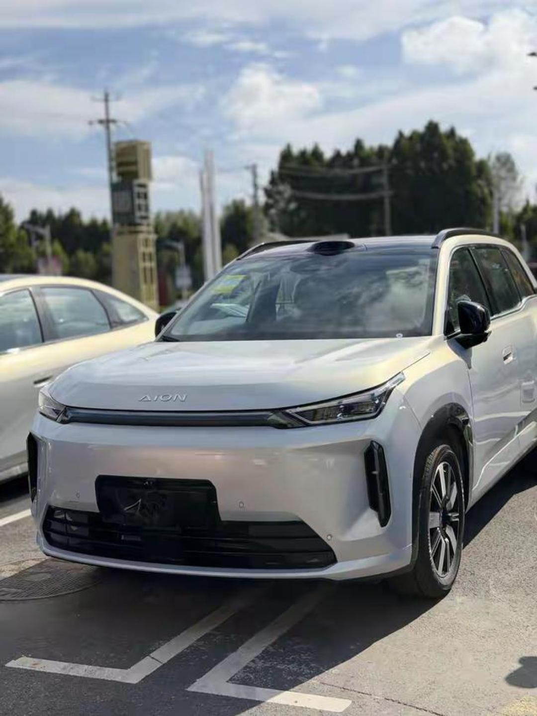 192线激光雷达杀进10万级：MG07锁单4.2万台、i60下周二开价——给激光雷达车型交定金前，先把这三问问到店
