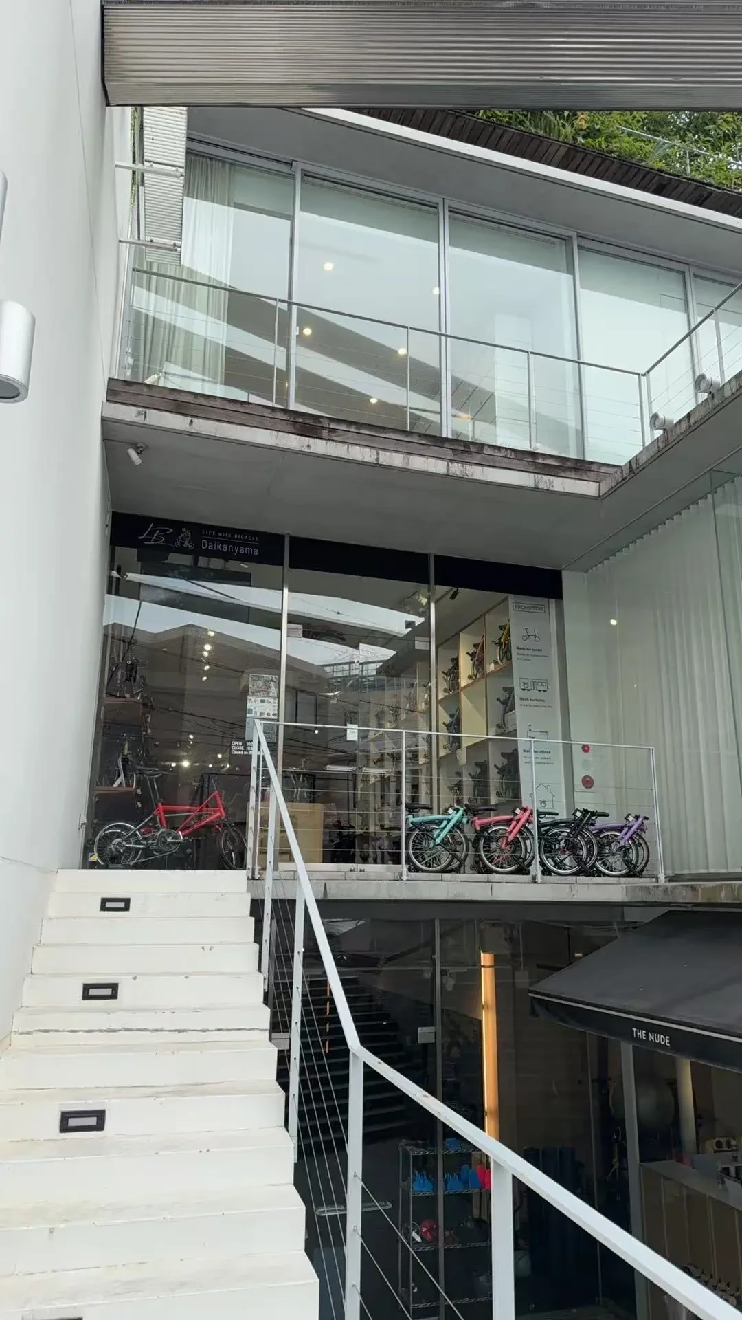 iPhone Duo的溢价够买一台小布：这场