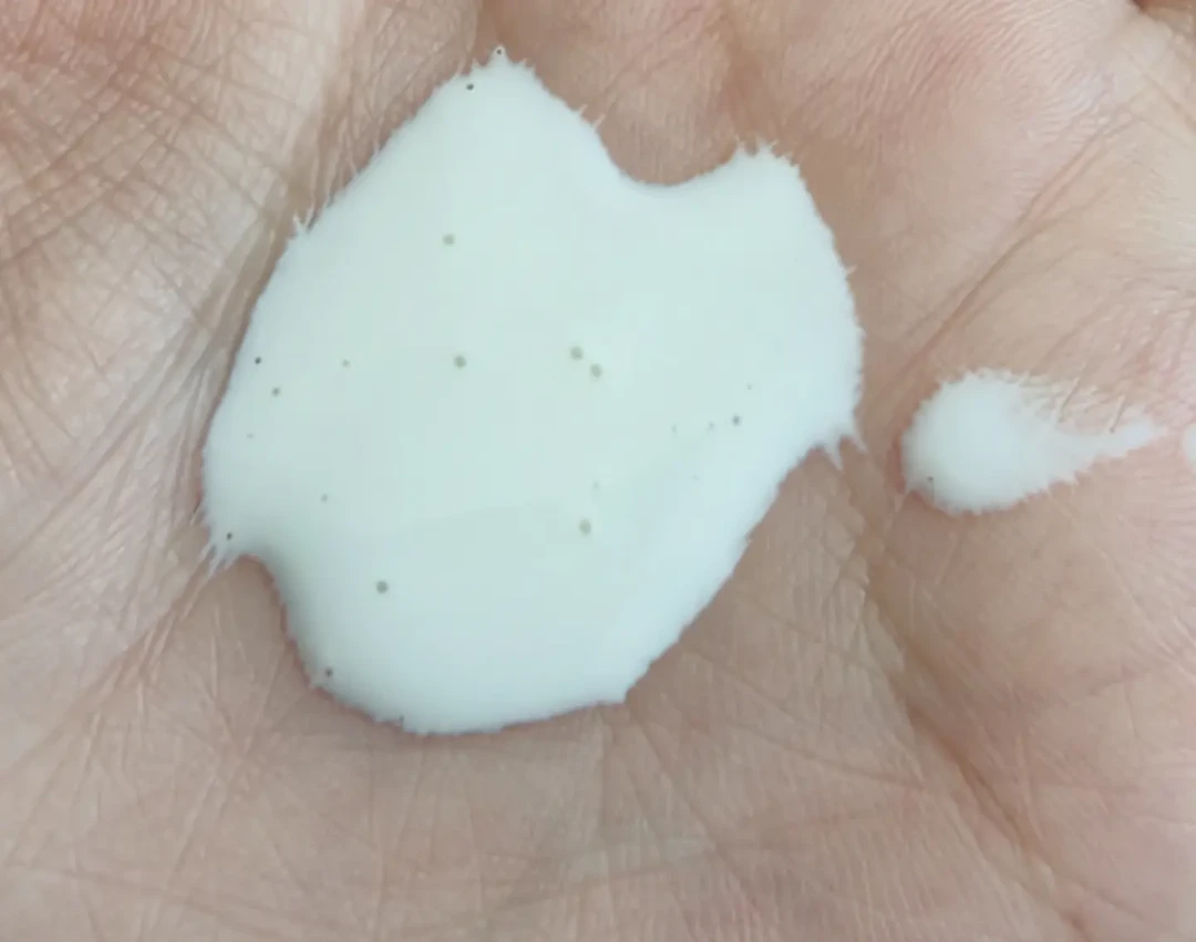 九月翻出来的安热沙,扔还是留?别排队求批号鉴定了,看这三处就够了