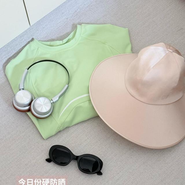 「祛斑黄金季」和「反黑汇报帖」在9月撞车：约皮秒之前，先看清你脸上的是灰还是病