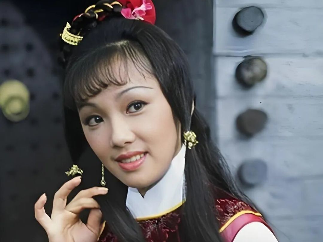 古龙亲笔只有十万字,其余二十万是别人续的:逝世41周年,用这张地图读《圆月弯刀》