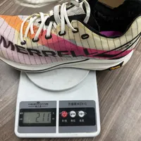 东北100跑完，两个穿着迈乐这双200g赛鞋完赛的人一赛报一志愿，说法完全对不上：抄战队作业前，先看清它拿什么换的