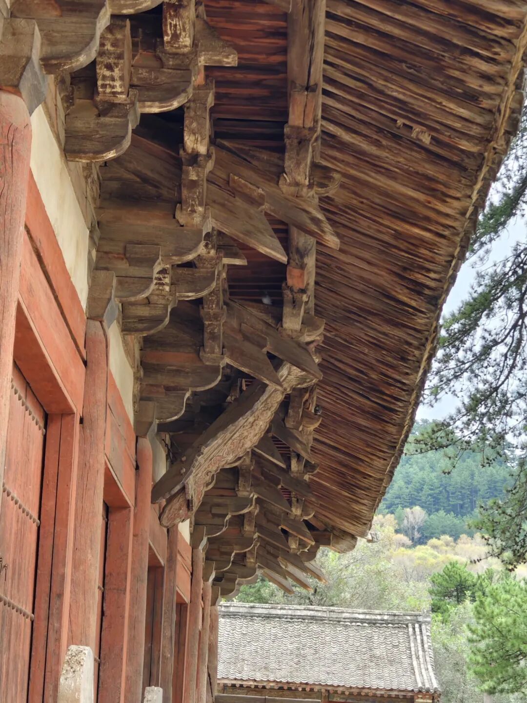 国庆去山西巡礼古建,最先翻车的往往是抢不到票:限流规则、斗拱看法、讲解费,一次捋清