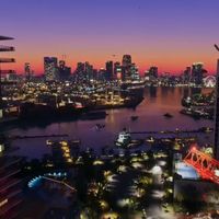 GTA6主机版67天后发售，但PC版连个官方日期都没有：GTA5晚19个月、大镖客2晚12个月，前R星制作人承认“是商业策略”——“等GTA6装机”的人先对完三条时间线，四类玩家四种走法，别在最高价囤显卡