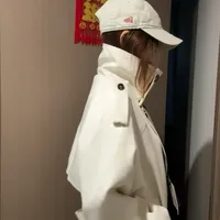 卖"安宥真同款"风衣前，店家先投票问"要不要做"：这个秋天的同款，是你下单后才开织的