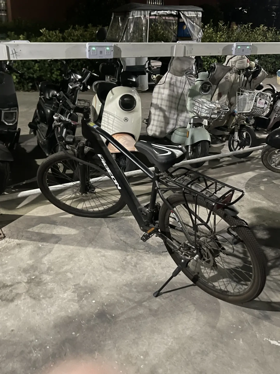 开学买的“续航120公里”飞鸽电助力,正在被一批一批挂出去卖