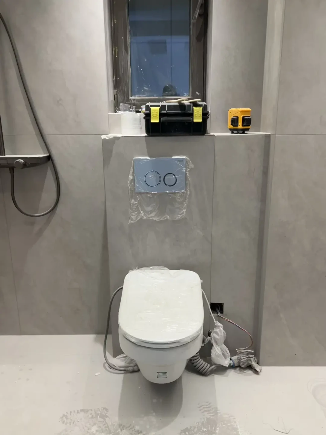 壁挂马桶不怕你坐，就怕你砌错墙：400kg、2cm、2000块，成败在水电阶段就定了