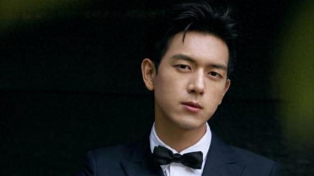 李现新剧开播前 12 天改名《我不是大师》:定档在即,三部待播各有各的蹲法