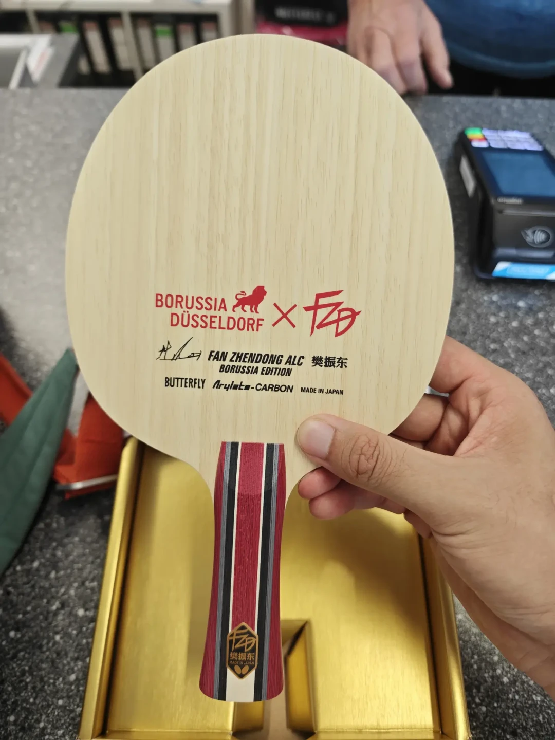 亚运前一周，二手蝴蝶拍开始按克论价：二手725、全新720，