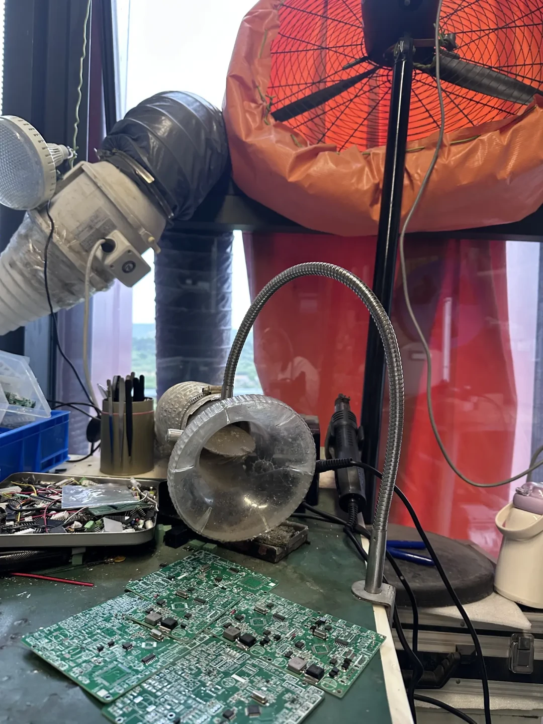 焊锡150元一卷、STM32翻倍等30周:这轮元器件涨价,DIY工作台囤还是等?