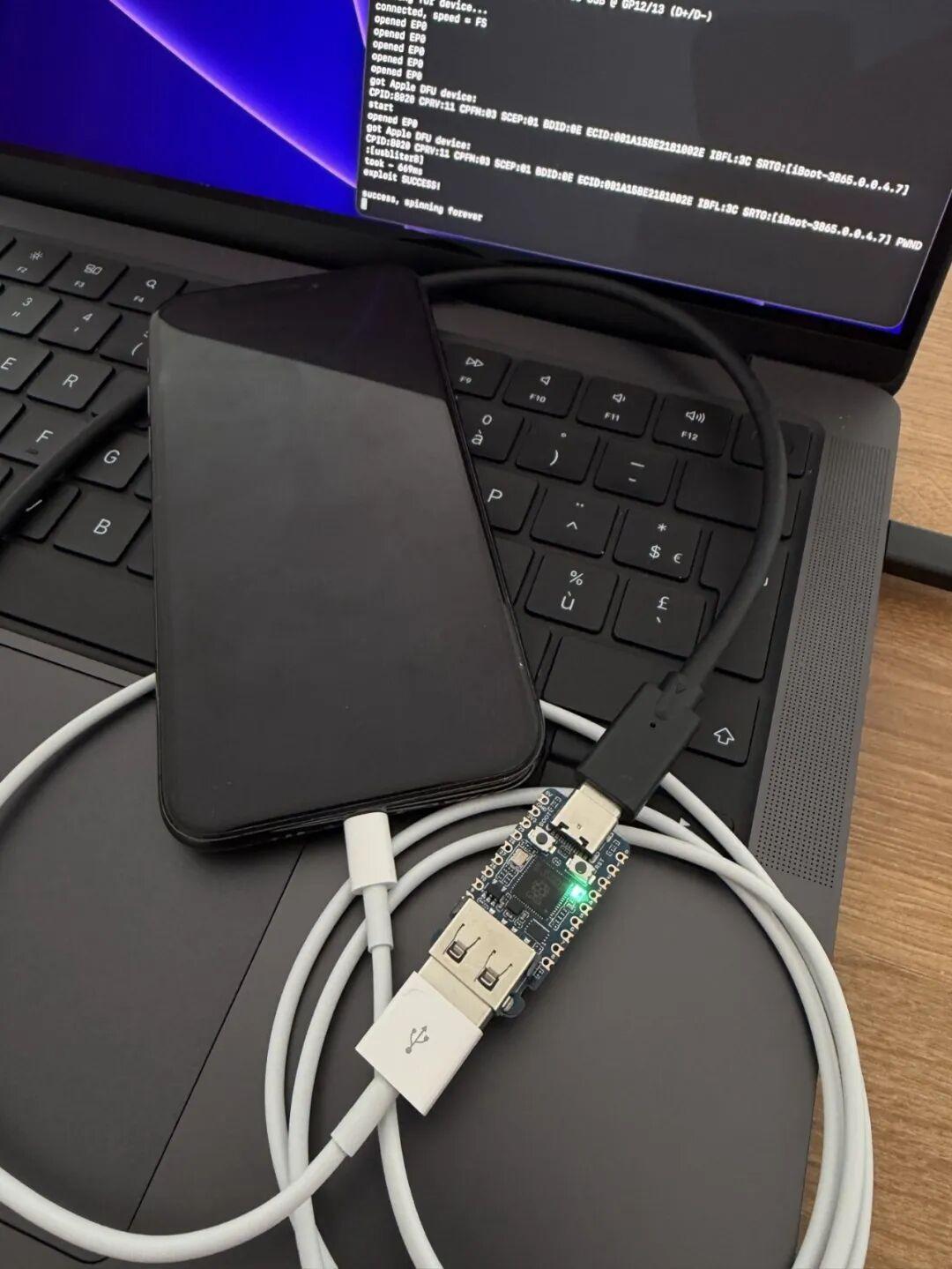 iOS 27 正式版临门,「降回去上车」的路突然跑通了:19 天,从降级演示到中文全流程,206 条评论比教程诚实